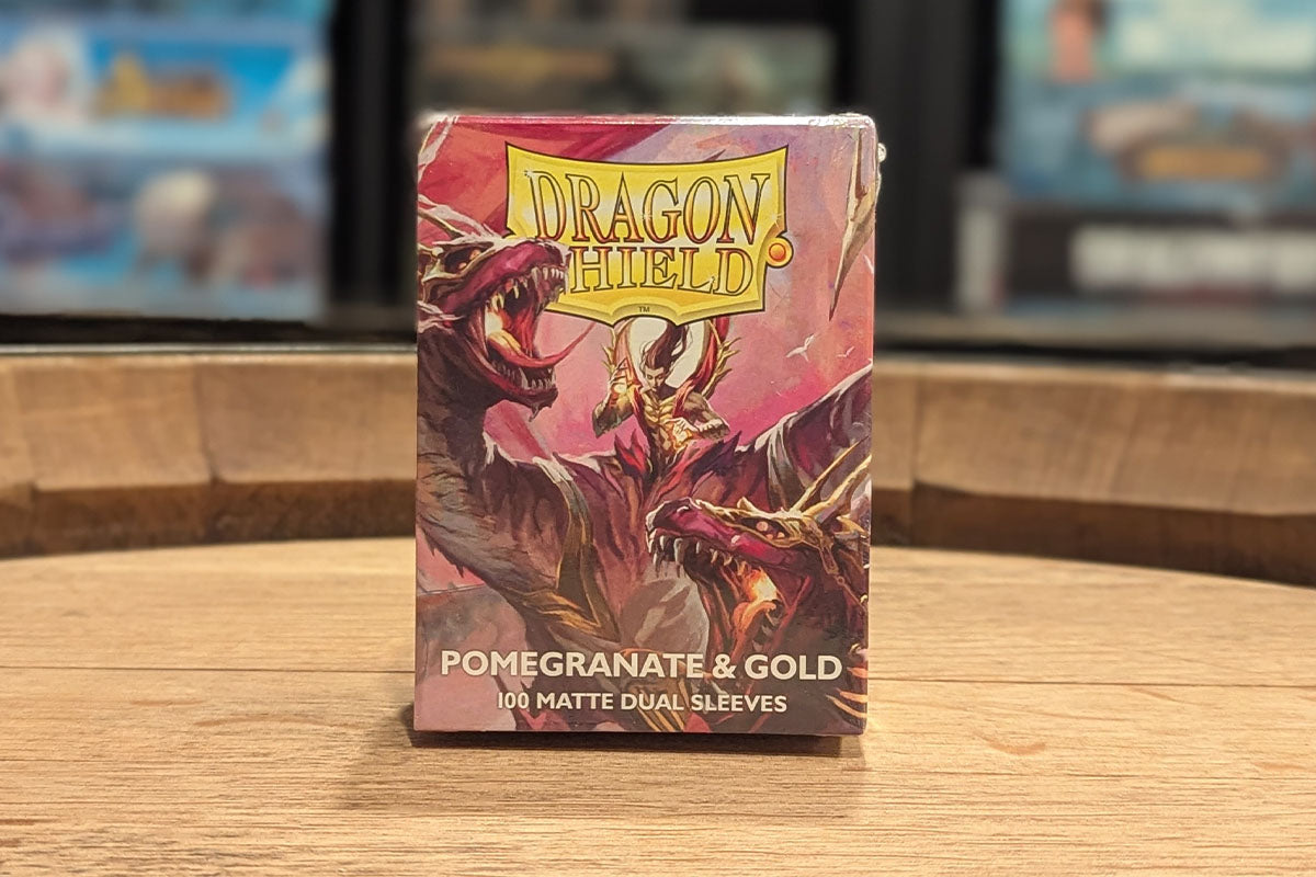 Dragon Shield Sleeves: Standard Matte Dual - Pomegranate & Gold 100CT