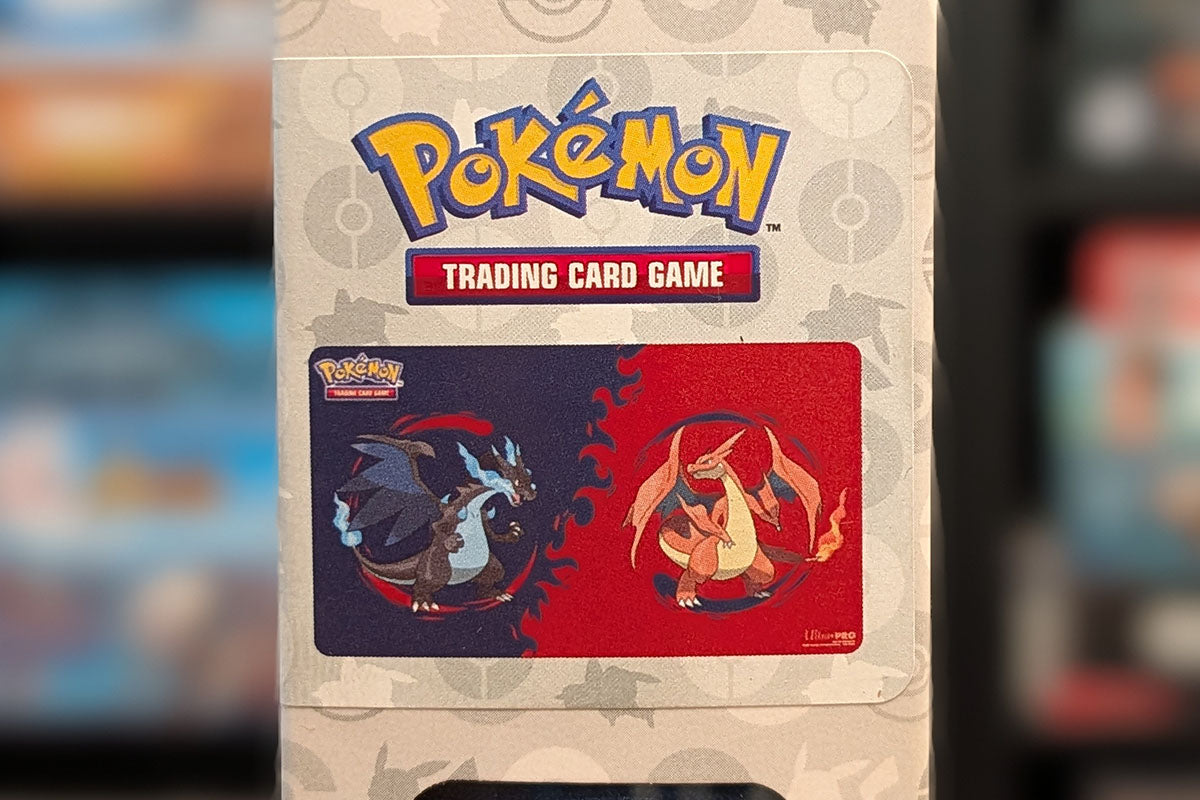 Ultra Pro: Pokémon - Mega Charizard X & Y Playmat