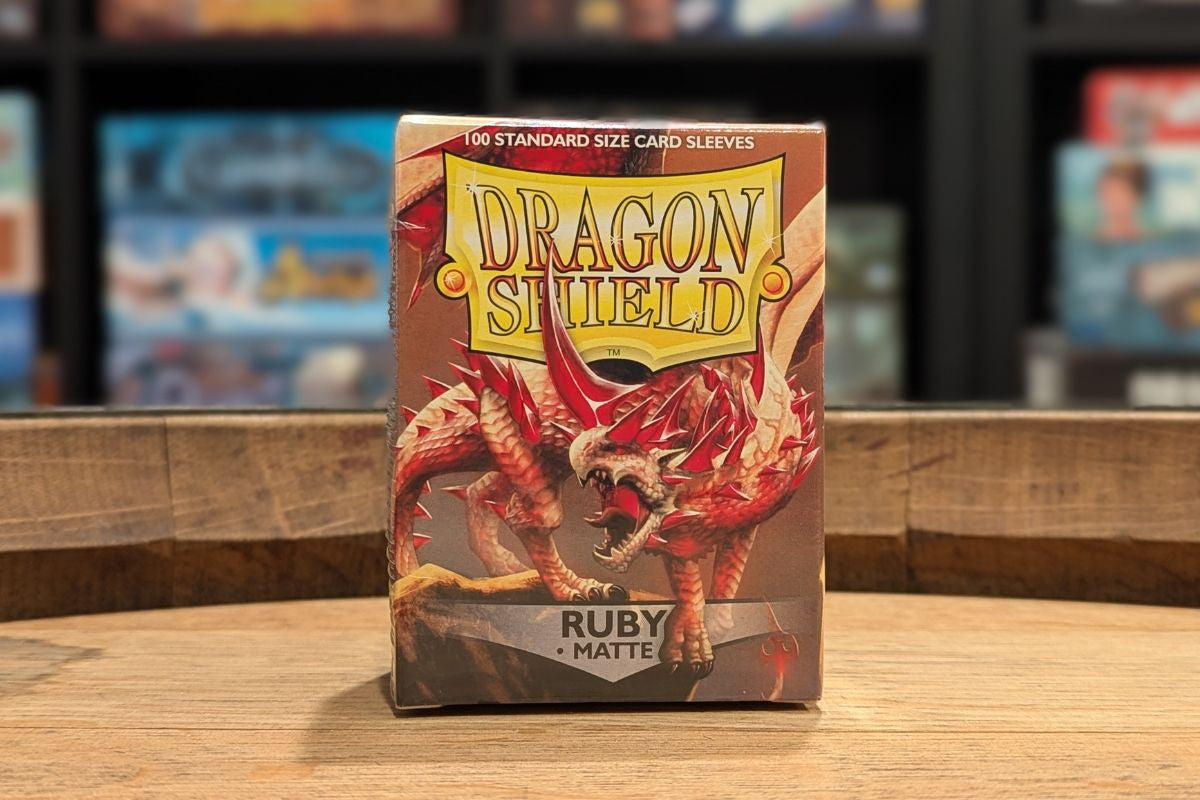 Dragon Shield Sleeves: Standard Matte - Ruby 100CT